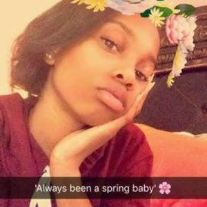 Meet your Posher, Raquel